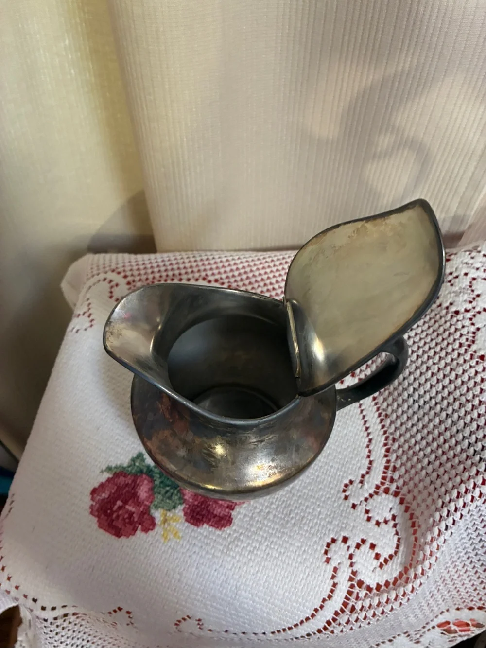 Vintage Beacon Silver Co. Quadruple silver plate creamer with hinged lid USA